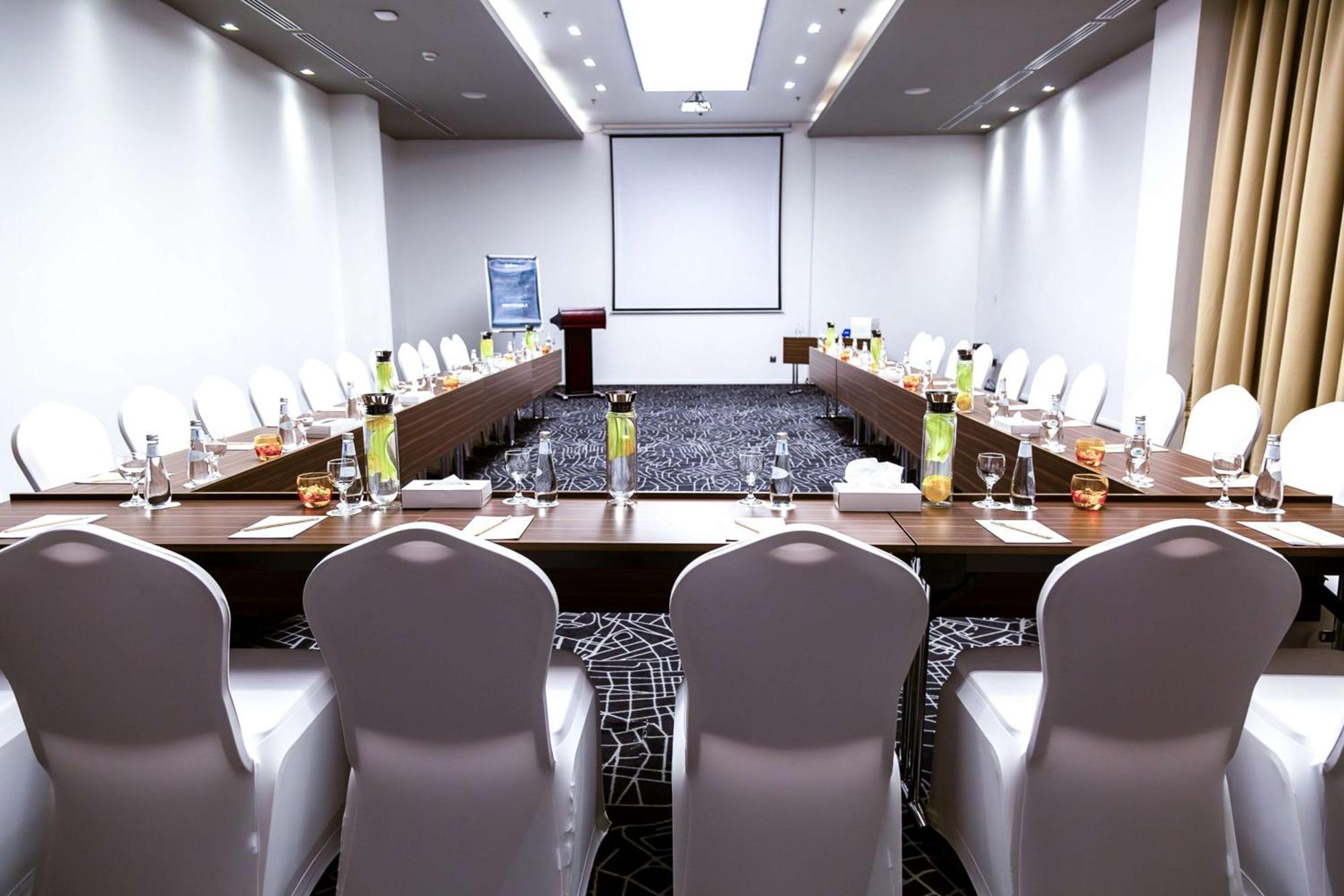 Radisson Hotel & Apartments Dammam Industrial City Zewnętrze zdjęcie